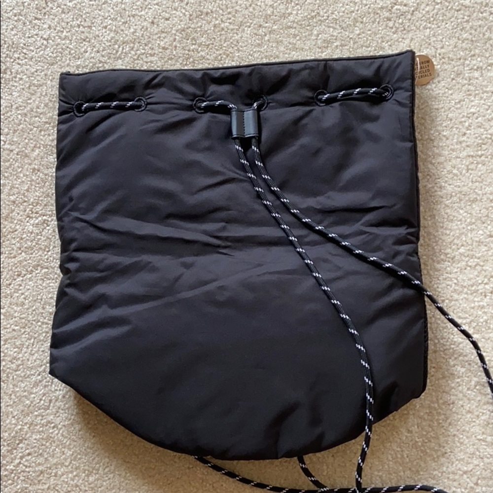 PINK Drawstring Bag - Picture 4 of 5